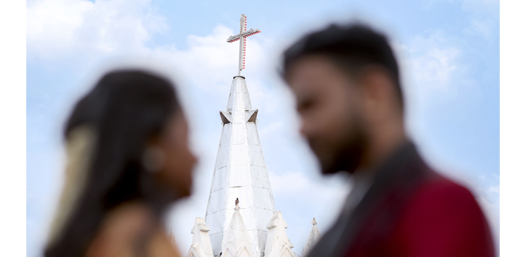 gold--wedding--reception-emoyof4apackages