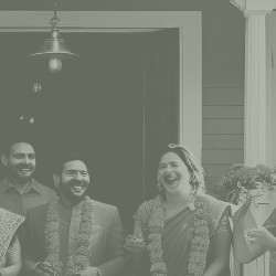 house-warming-gold9w8ocumvpackages